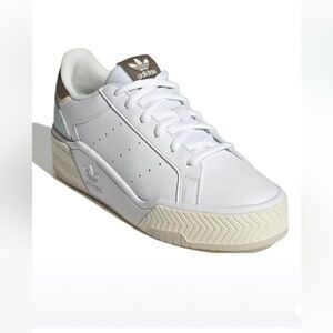 NWT Adidas Original Court Torino Women’s Shoe